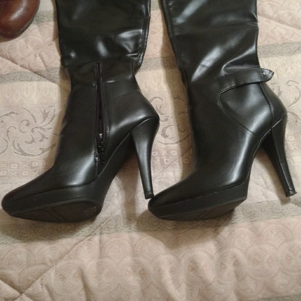 Brand New high heeled boots